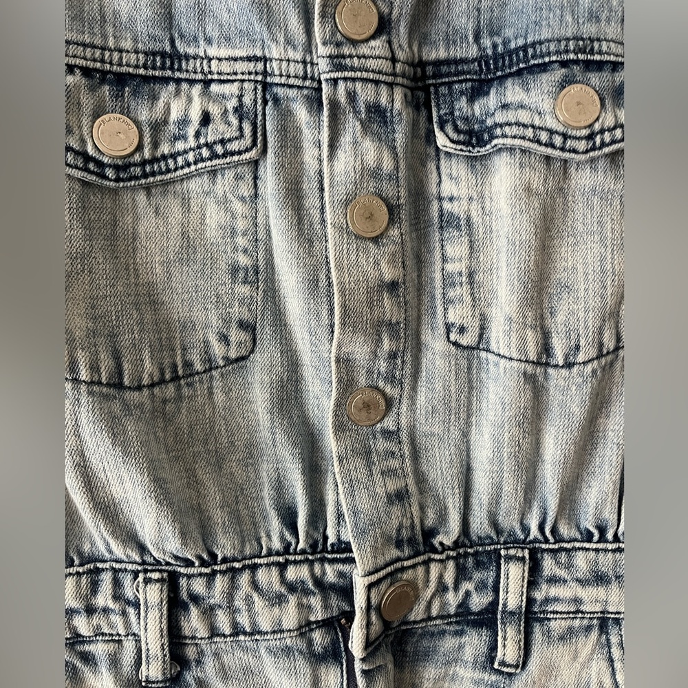 BlankNYC light wash denim short sleeve romper size S - Picture 6 of 13